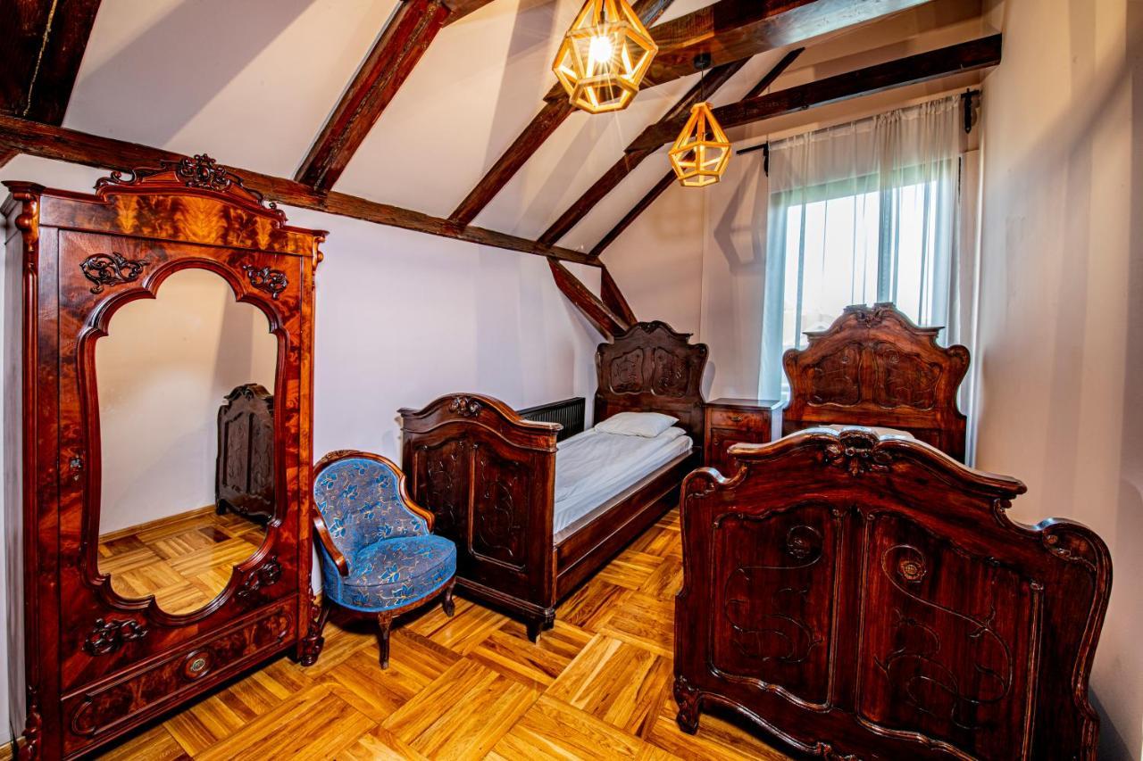 Hotel Poesis Сату-Маре Екстер'єр фото