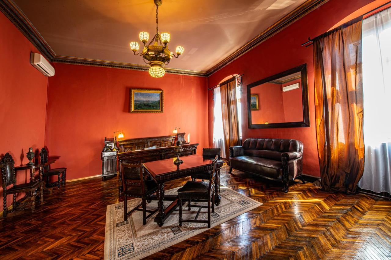 Hotel Poesis Сату-Маре Екстер'єр фото