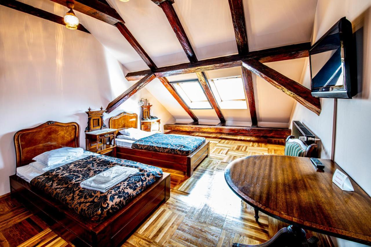 Hotel Poesis Сату-Маре Екстер'єр фото