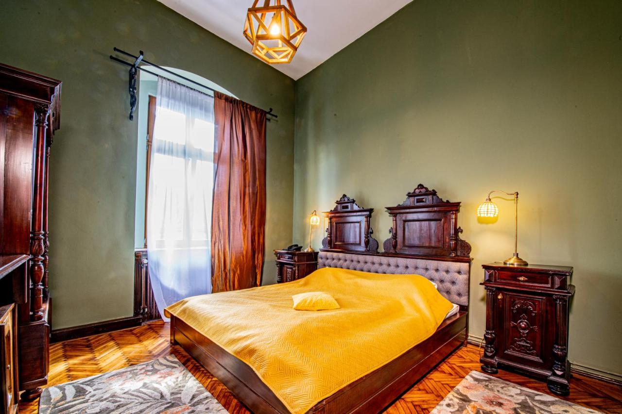 Hotel Poesis Сату-Маре Екстер'єр фото
