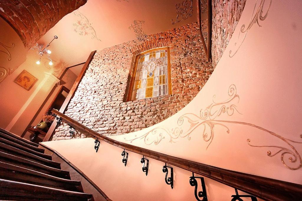 Hotel Poesis Сату-Маре Екстер'єр фото