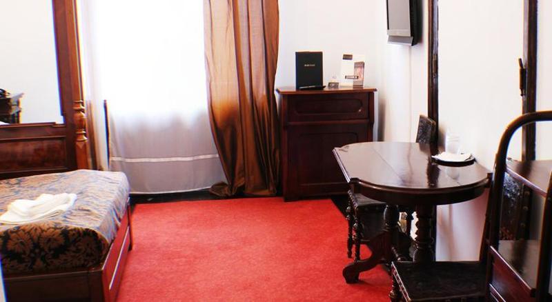 Hotel Poesis Сату-Маре Екстер'єр фото