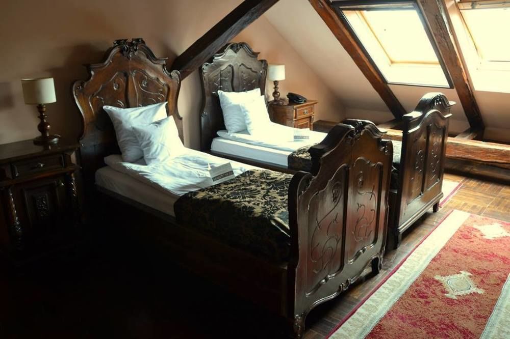 Hotel Poesis Сату-Маре Екстер'єр фото