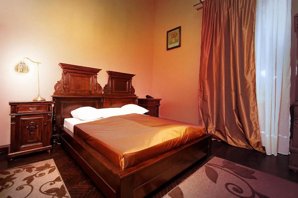 Hotel Poesis Сату-Маре Екстер'єр фото